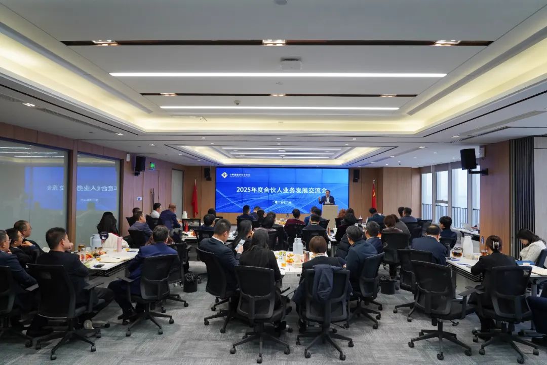 1740384476669443.jpg 640.jpg